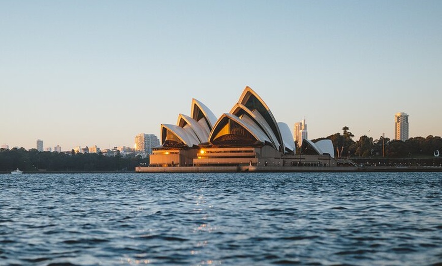 Image 3: Sydney Sunrise Kayak Tour Opera House and Harbour Bridge