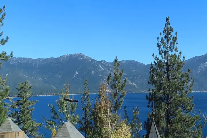 Driving Lake Tahoe: A Self-Guided Audio Tour From Tahoe City to Inc...