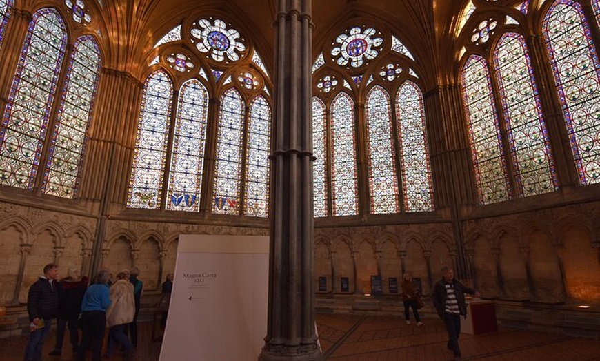 Image 17: London To Southampton Transfer to Stonehenge and Sailsbury