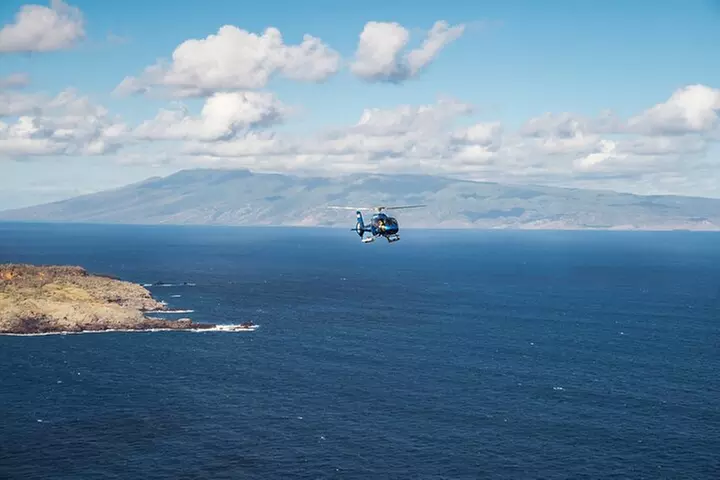 Waterfalls of West Maui and Molokai Helicopter Tour