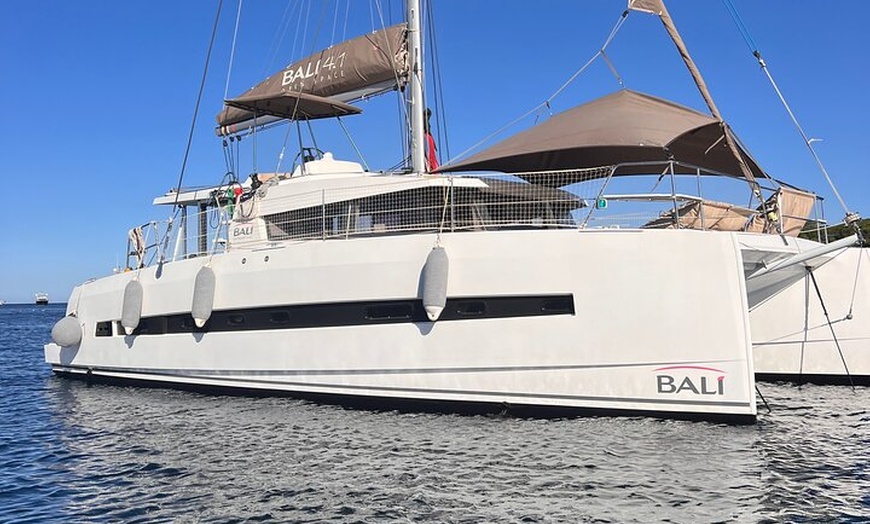 Image 4: Croisière privée en catamaran, Iles de Lérins, Antibes , Cannes