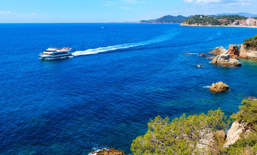 Image 1: ✈ COSTA BRAVA | Lloret de Mar - Hotel Cleopatra Spa 4* - Spiaggia d...