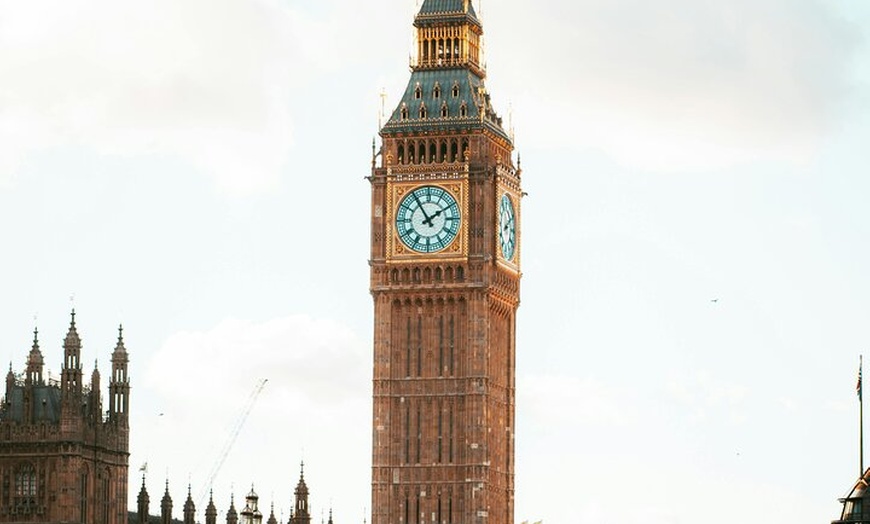 Image 4: London Top 30+ Sights Tour with Local Blue Badge Guide