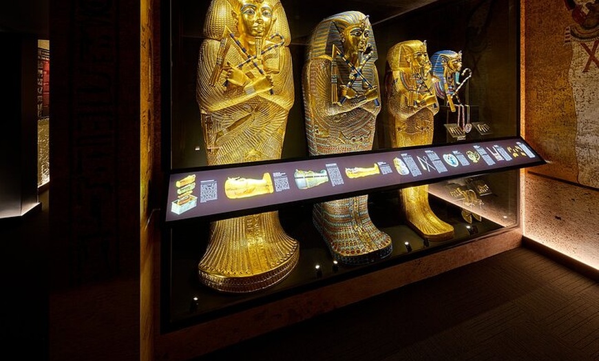 Image 3: Ancient Egypt Night Tour with optional 2 Course Dinner