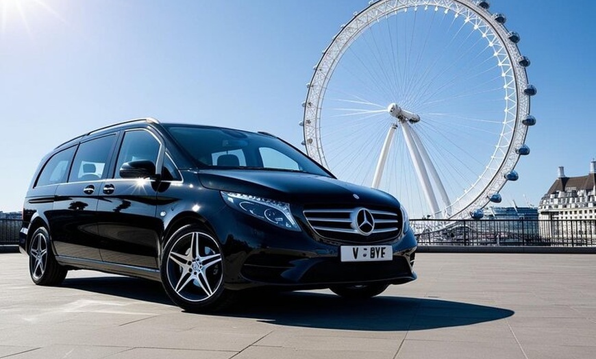Image 3: Private London Panoramic Van Tour