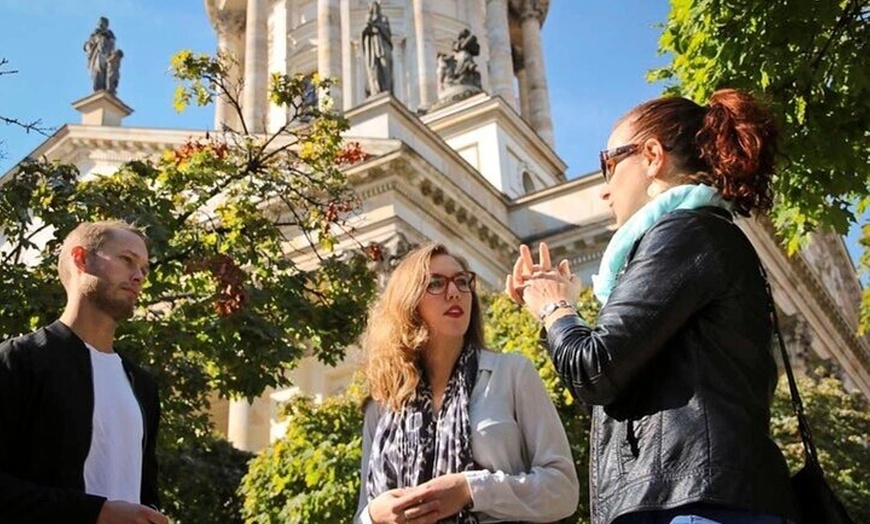 Image 2: Berliner Street-Food-Tour mit einem ortskundigen Guide