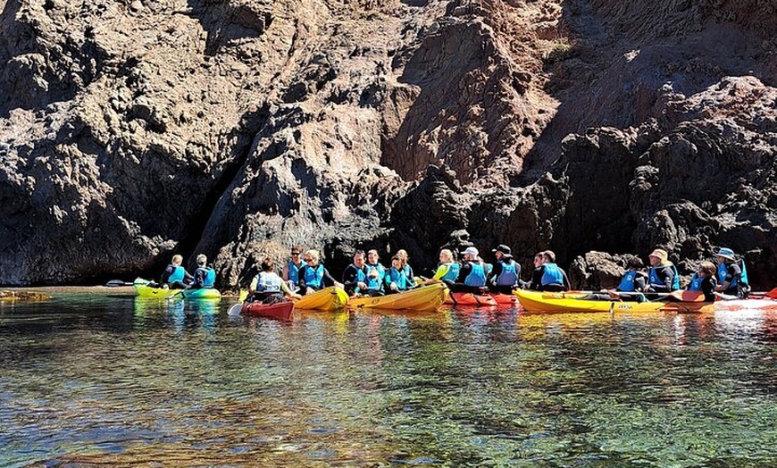 Image 8: Cabo de Gata : Tour en kayak y snorkel cara completa + fotos incluidas
