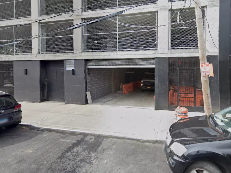 Parking at Parking Systems - Hillside Tower Garage (AirTrain JFK)