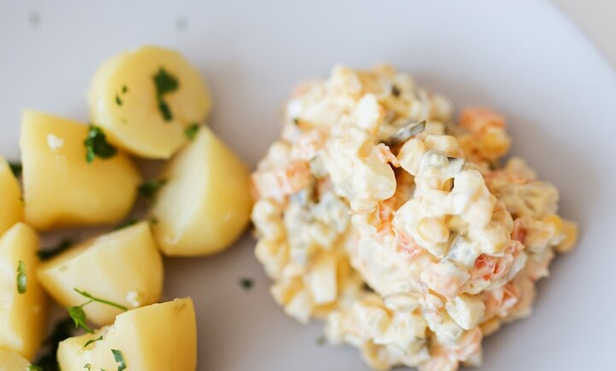 Image 5: Hacer Tapas y Paella Españolas + Vino Ilimitado (3 - Comida de Plato)