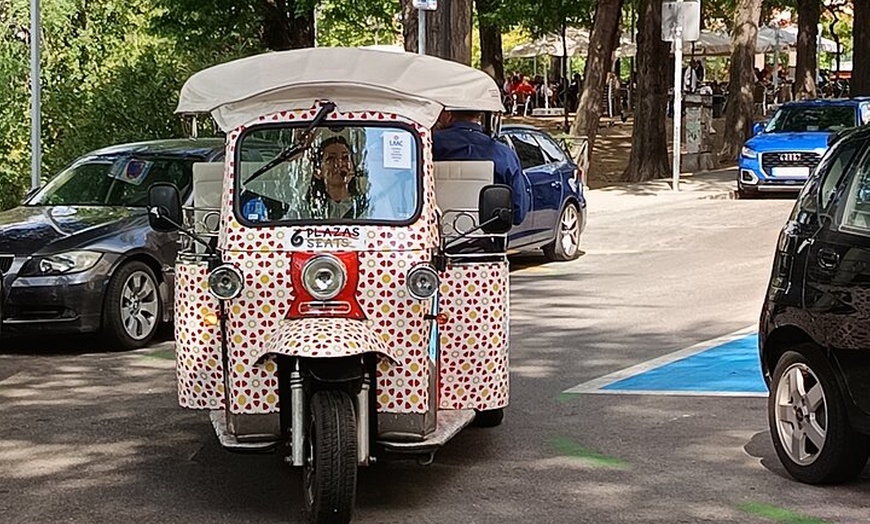 Image 2: Descubre Madrid: Tour de 3 horas por Tuk Tuk