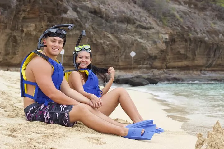 Snorkel Gears near Hanauma Bay