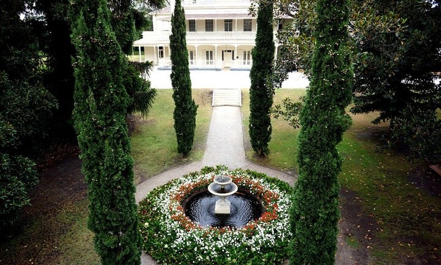 Image 5: Como House: Guided Garden Tour