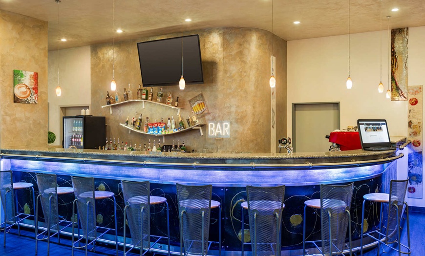 Image 9: ✈ TSJECHIË | Praag - Amedia Express Prague Trademark Collection by ...