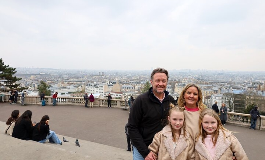 Image 9: Visite privée de Paris en minivan avec photoshoot inclus