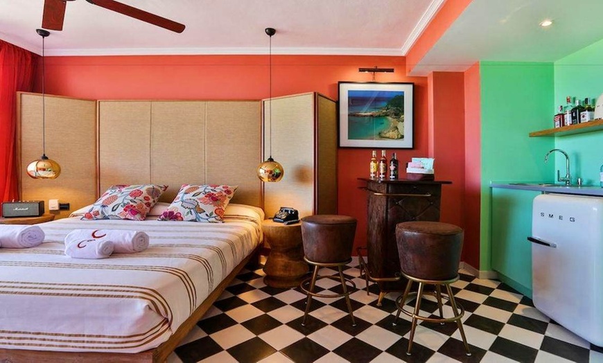 Image 3: ✈ IBIZA | Sant Antoni de Portmany - Cubanito Ibiza Suites 4*, 3 nac...