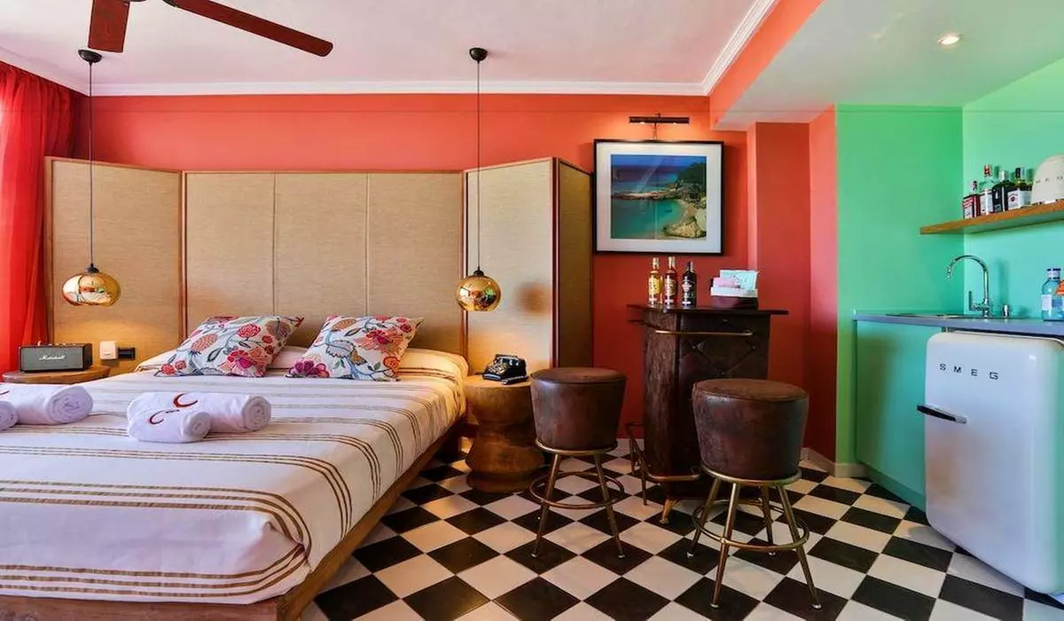 ✈ IBIZA | Sant Antoni de Portmany - Cubanito Ibiza Suites 4*, 3 nac...