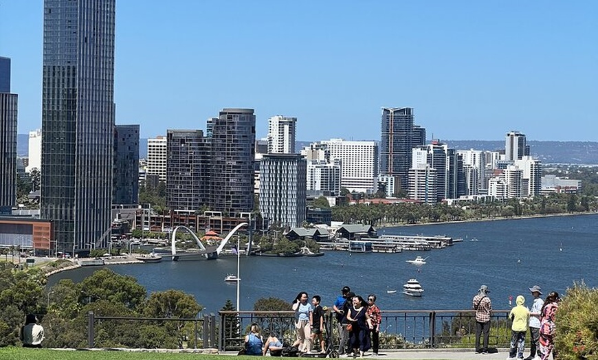 Image 7: Perth Wide Sightseeing