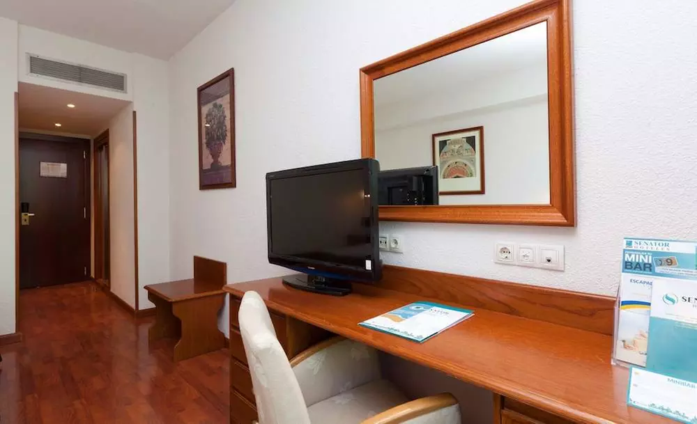 ✈ HISZPANIA | Madryt - Senator Barajas Hotel 4*, 2 nocy - City break