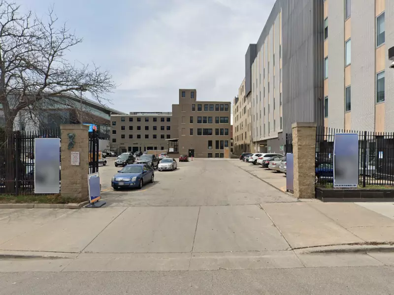 Parking at P822 - Journal South Lot