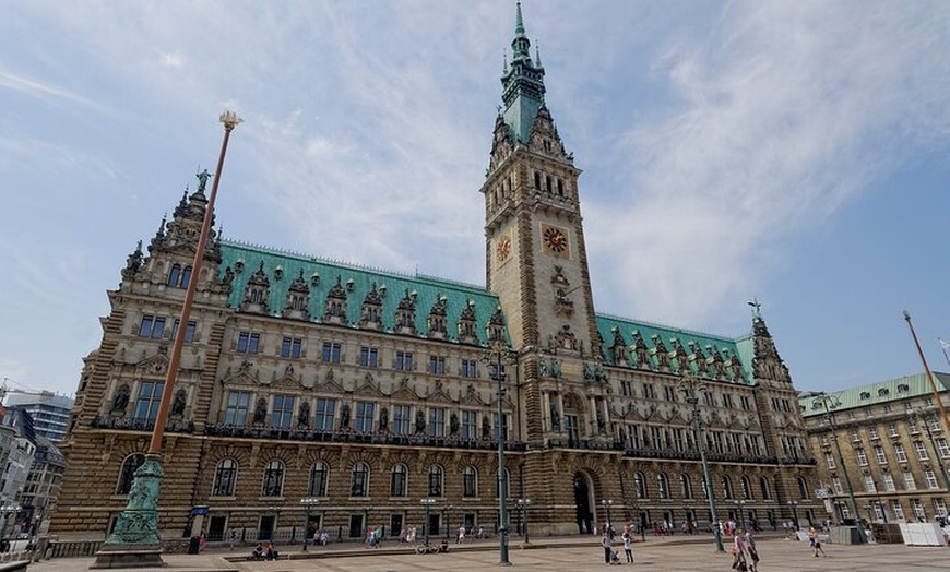 Image 8: Das Beste von Hamburg: City Sightseeing Hop-On Hop-Off-Bustour