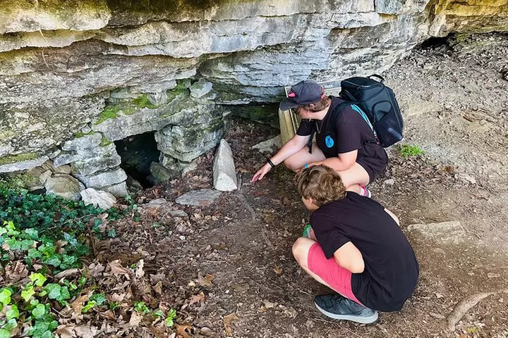 70-Minute Guided Downtown Eureka Springs Walking Tour