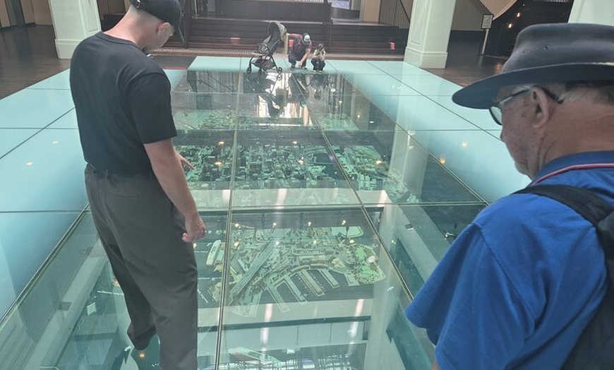 Image 9: Sydney Highlights Walking Tour: Bridge Rocks House