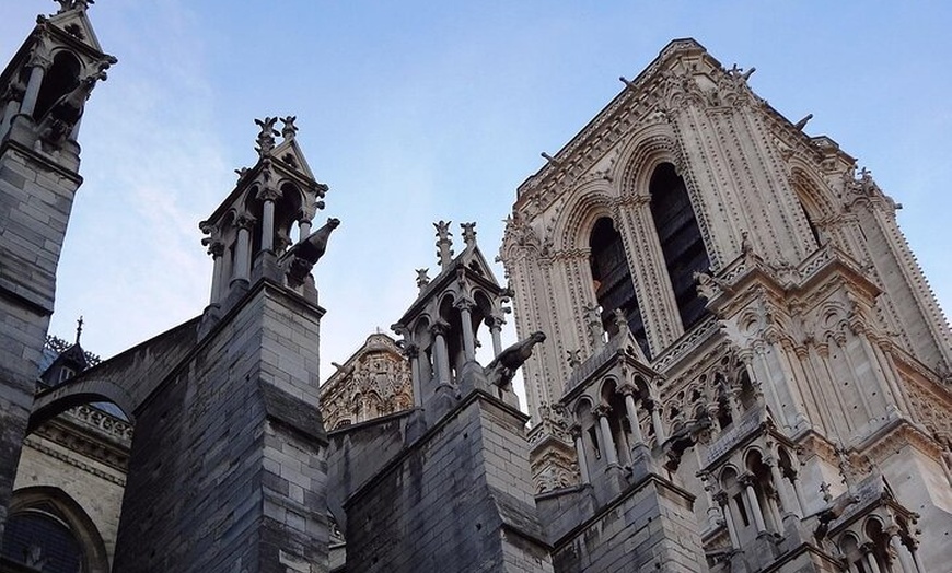 Image 21: Accès Notre-Dame : Explorez l'intérieur avec un Guide agréé.