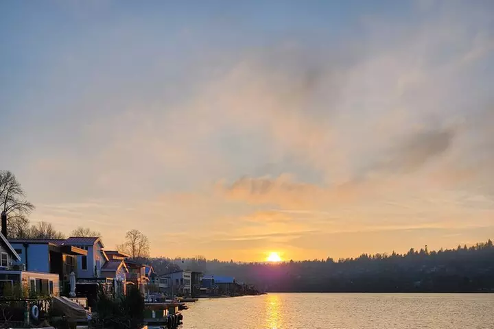 Scenic 2-Hour River Cruise to the Majestic Willamette Falls!