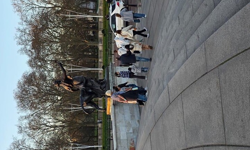 Image 6: London Walking Tour VIP