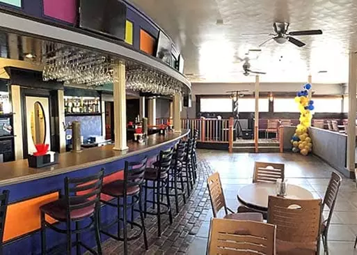 5% Cash Back at Bar Vero's Bar & Grill