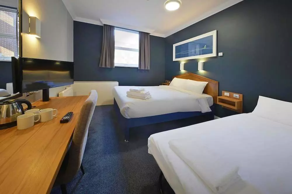 ✈ ROYAUME-UNI | Londres - Travelodge London Kings Cross Royal Scot ...