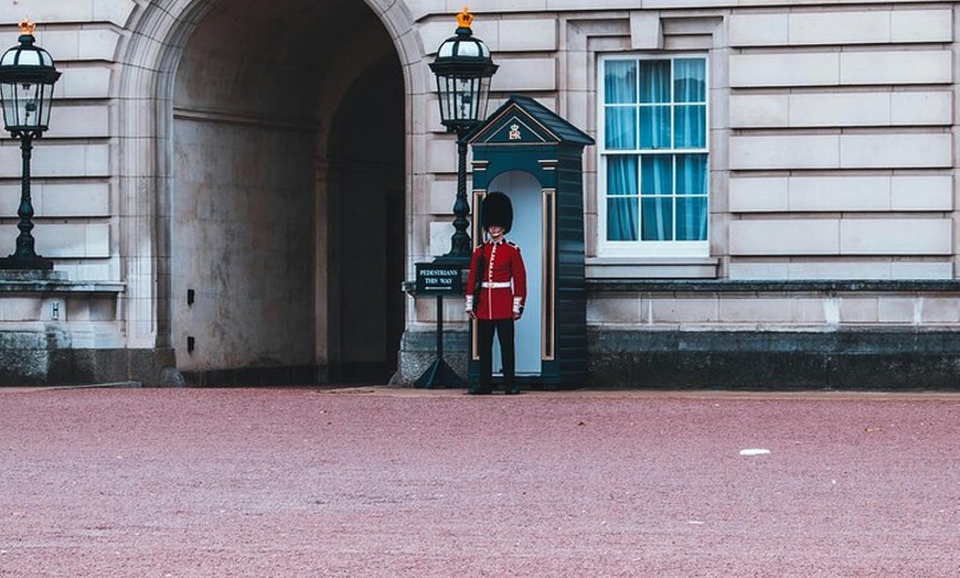 Image 19: London Top 30+ Sights Tour with Local Blue Badge Guide