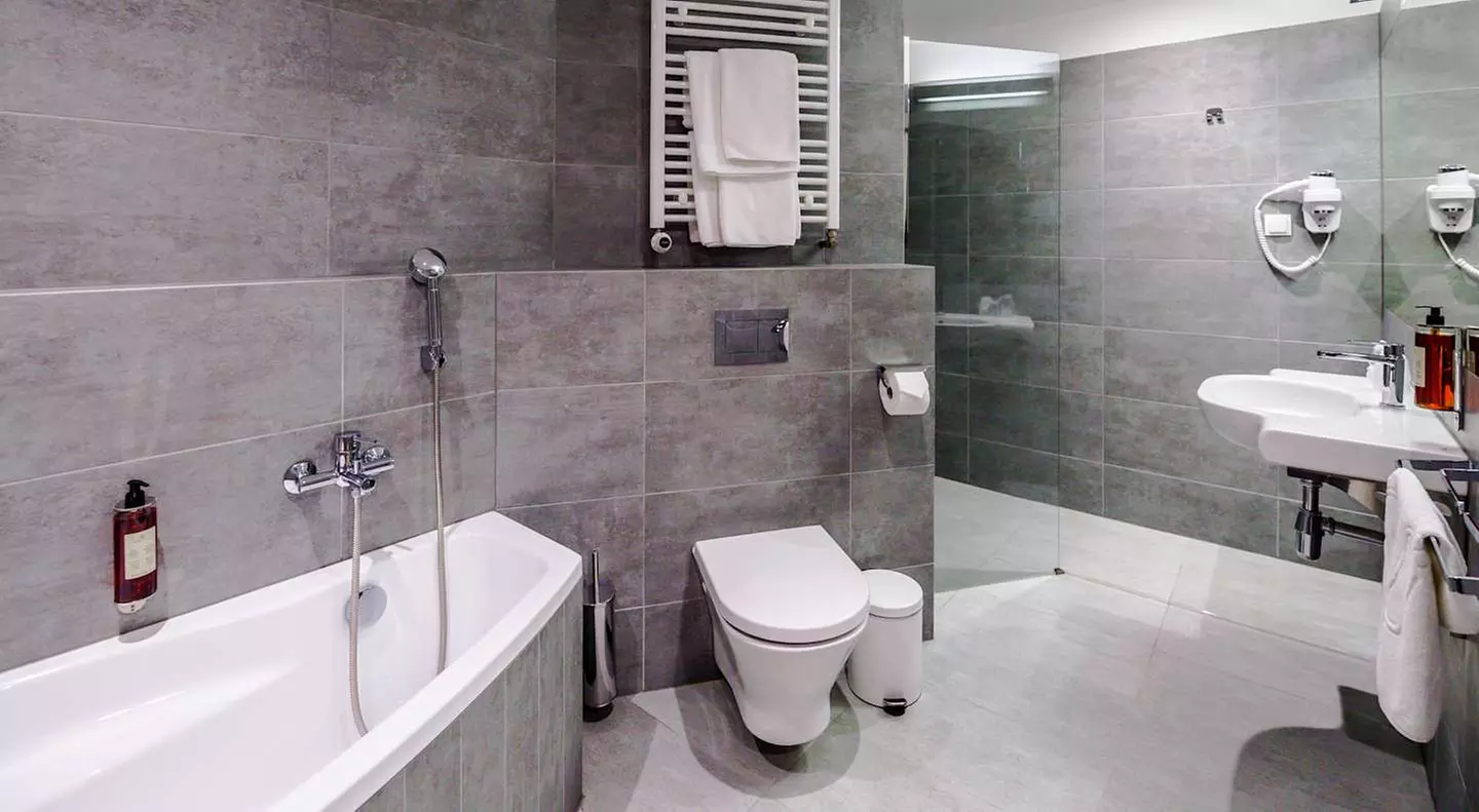 ✈ POLEN | Krakau - Aparthotel Lwowska 1 4*, 2 nachten - Spa