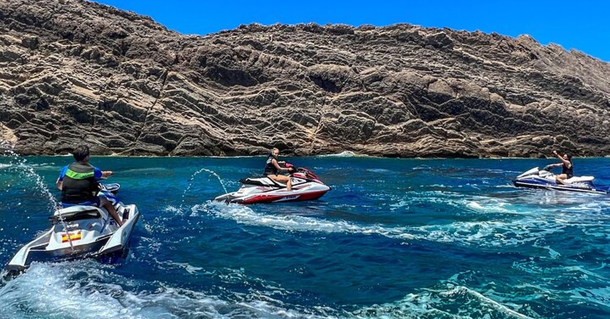 Tour en moto de agua de 1 hora en Ibiza