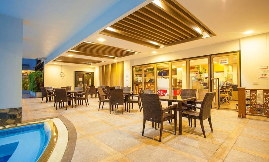 Image 26: ✈ MIDDEN VAN THAILAND | Bangkok - New Siam Palace Ville Hotel 3*, 5...