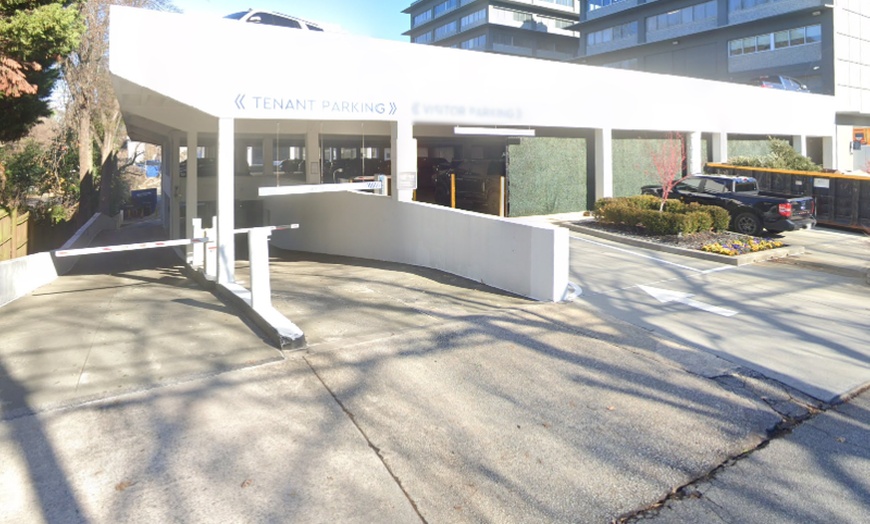 Image 3: Parking at 1776 Peachtree Rd. NE. Garage