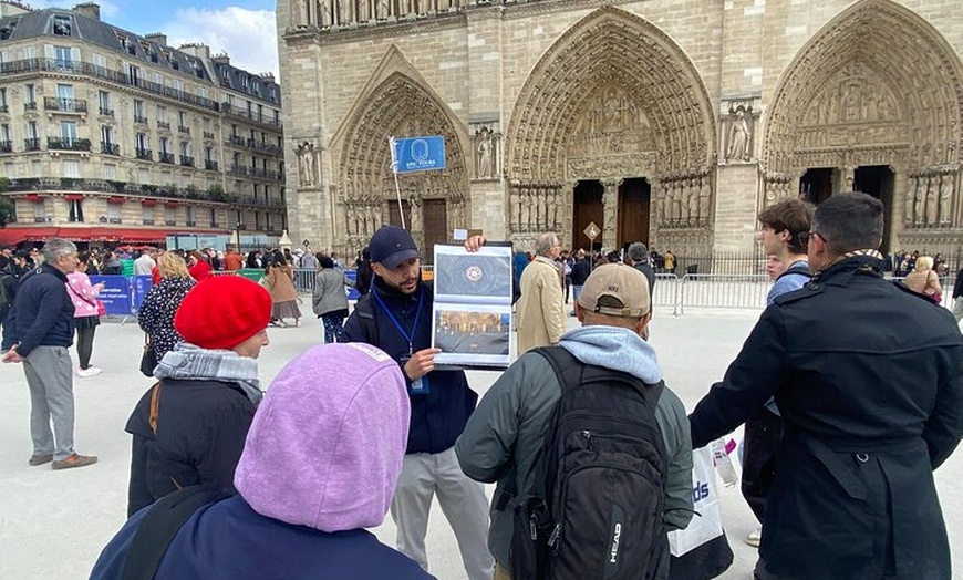 Image 2: Visite guidée de la cathédrale Notre-Dame avec accès réservé