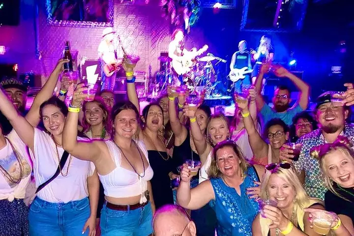Guided Pub Crawl Walking Tour of Downtown Nashville