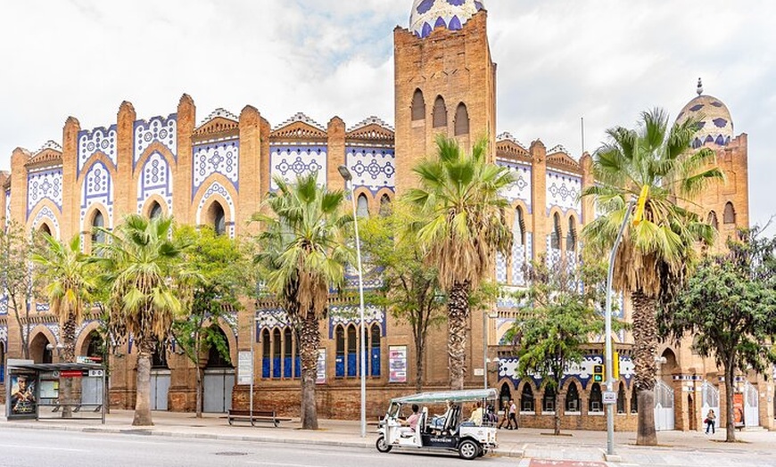 Image 17: Tour de Bienvenida a Barcelona en Eco Tuk Tuk Privado