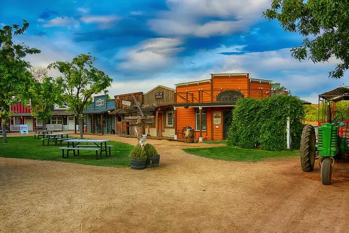 Chuck Wagon Supper & Western Stage Show at Blazin' M Ranch Ticket