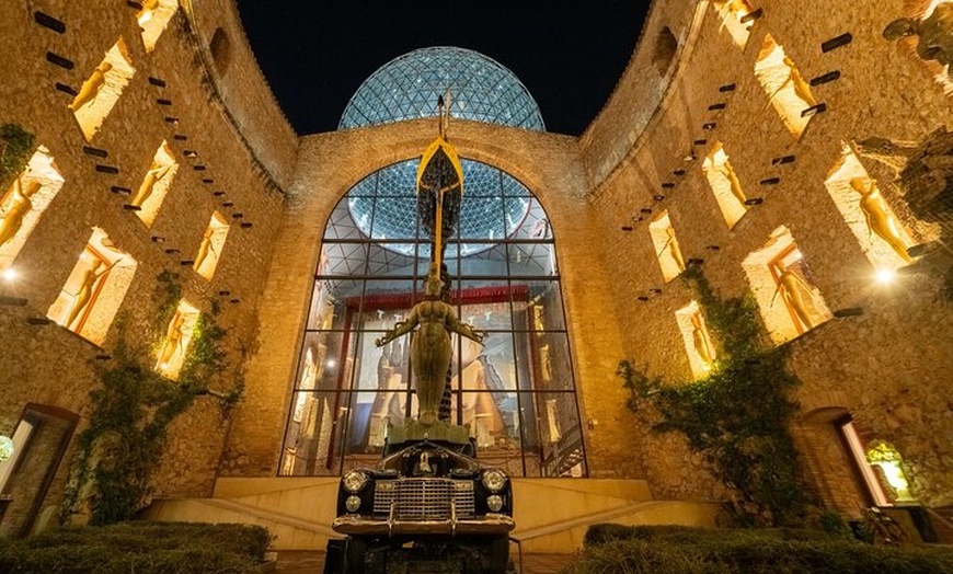 Image 4: Tour Dalí Privado : Museo, Casa Cadaqués & Púbol desde Barcelona.