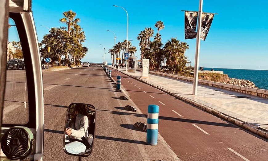 Image 5: Tuk Tuk Aventura por Málaga con Curso de Choque Español