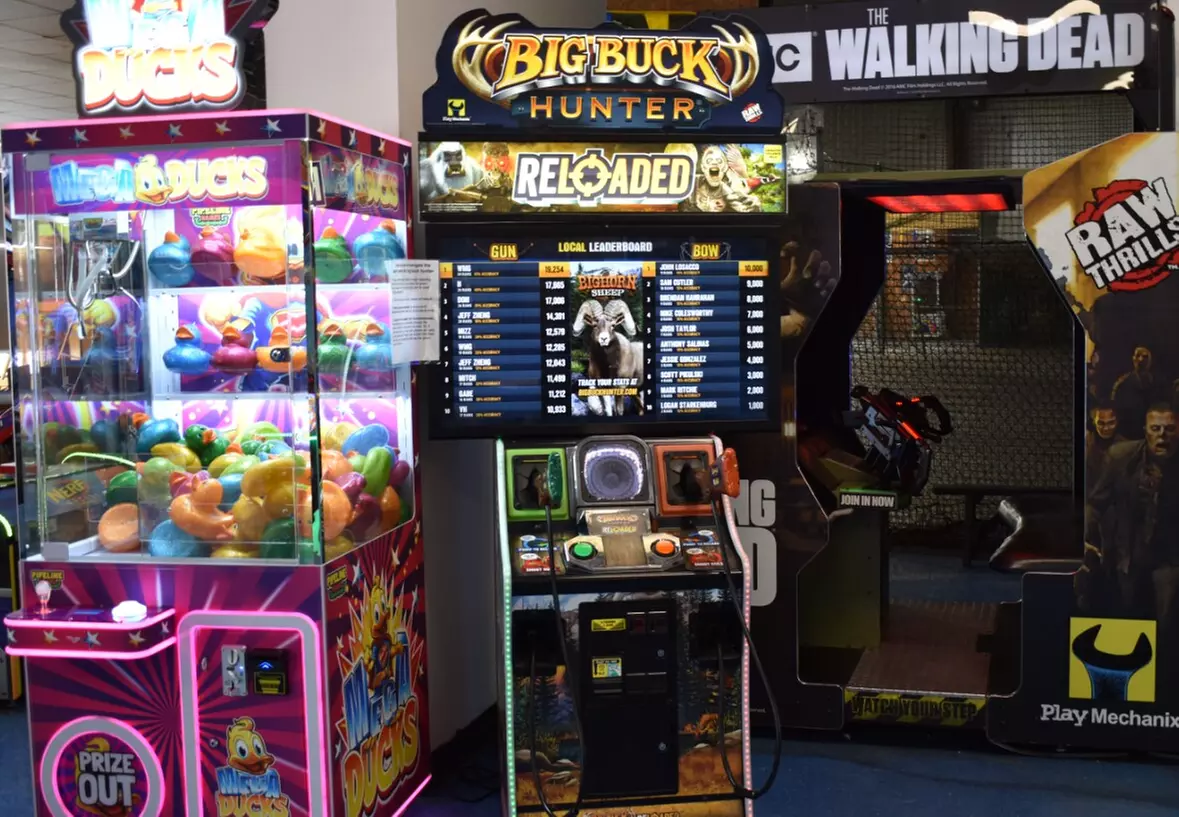 $28.38 For Family Fun (Includes Up To 4 Play Park Passes, 1 Pizza, ...