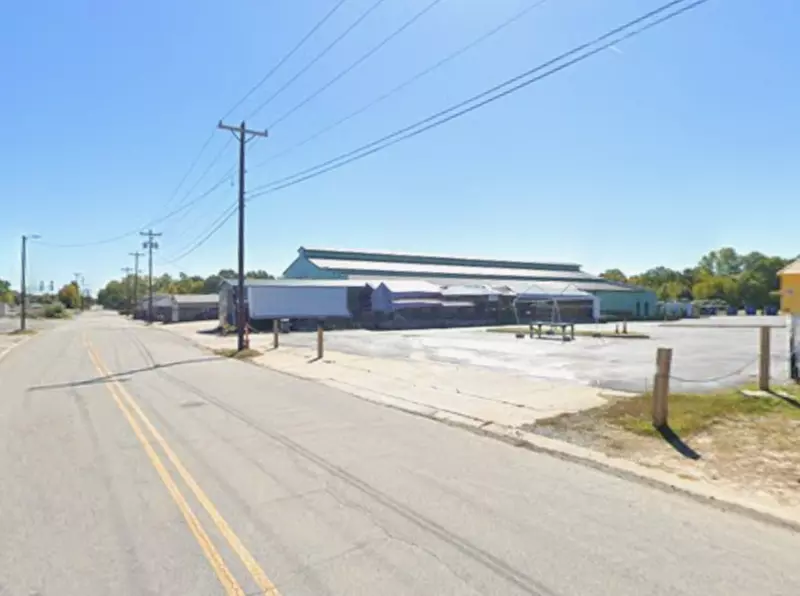 Parking at 1600 E. Pettigrew St. Lot