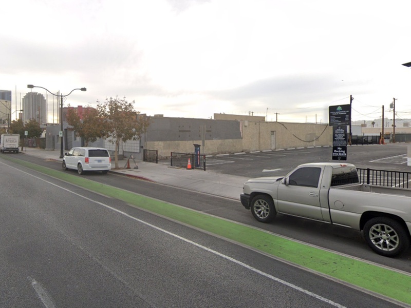 Parking at 1502 S. Commerce St. Lot