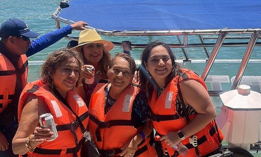 Image 11: Cancun Clear Boat Tour Nichupté & Sea + Drinks Included