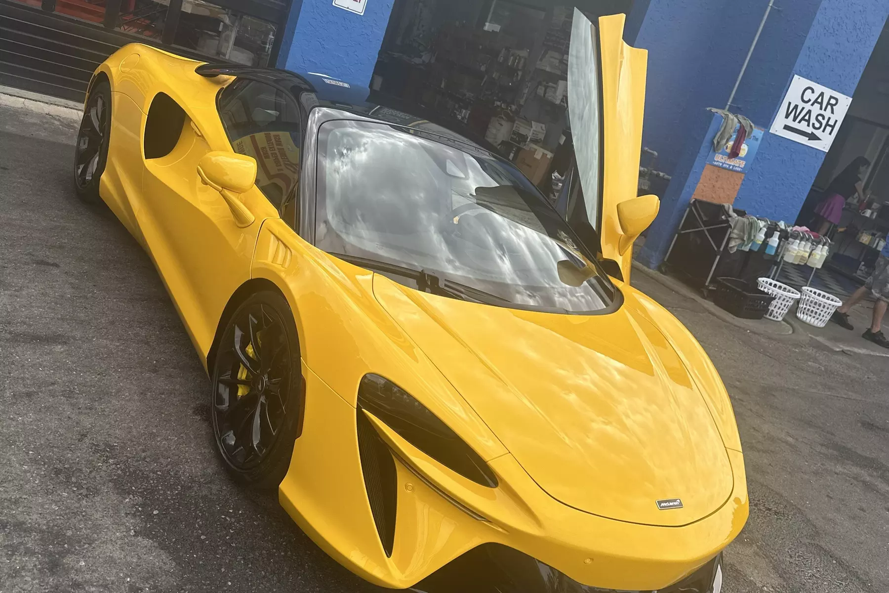 $14.99 For An Ultimate Carwash (Reg. $29.99)