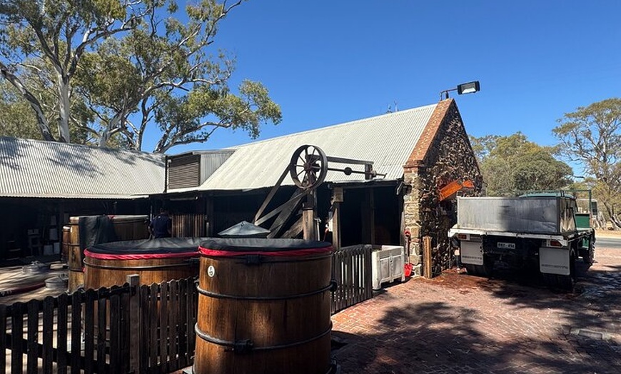 Image 3: Barossa Valley Small Group Tour with Wine tastings and lunch