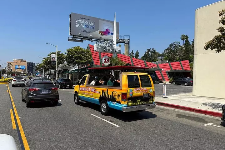 Hollywood and Celebrity Homes Bus Tour