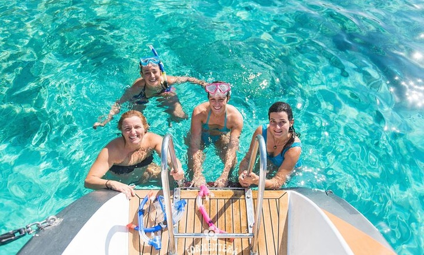 Image 10: Paseo en Catamarán a Vela con Formentera Wonders Todo Incluido